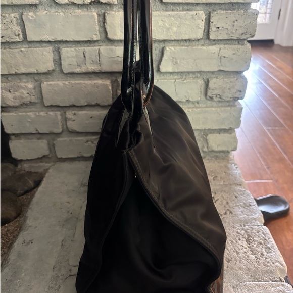 Tory Burch Black Large patent tote bag. Good condition, used only a few times. - Picture 2 of 8